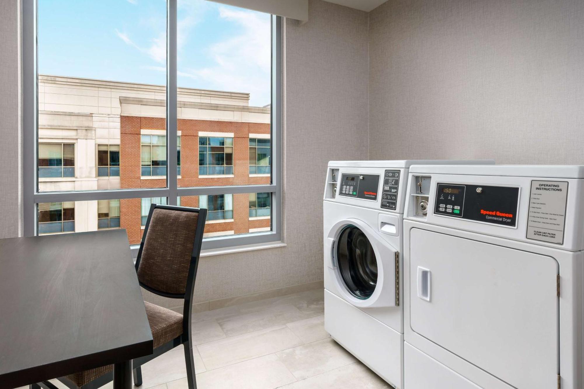 Hyatt Place נאשיונל הארבור מראה חיצוני תמונה